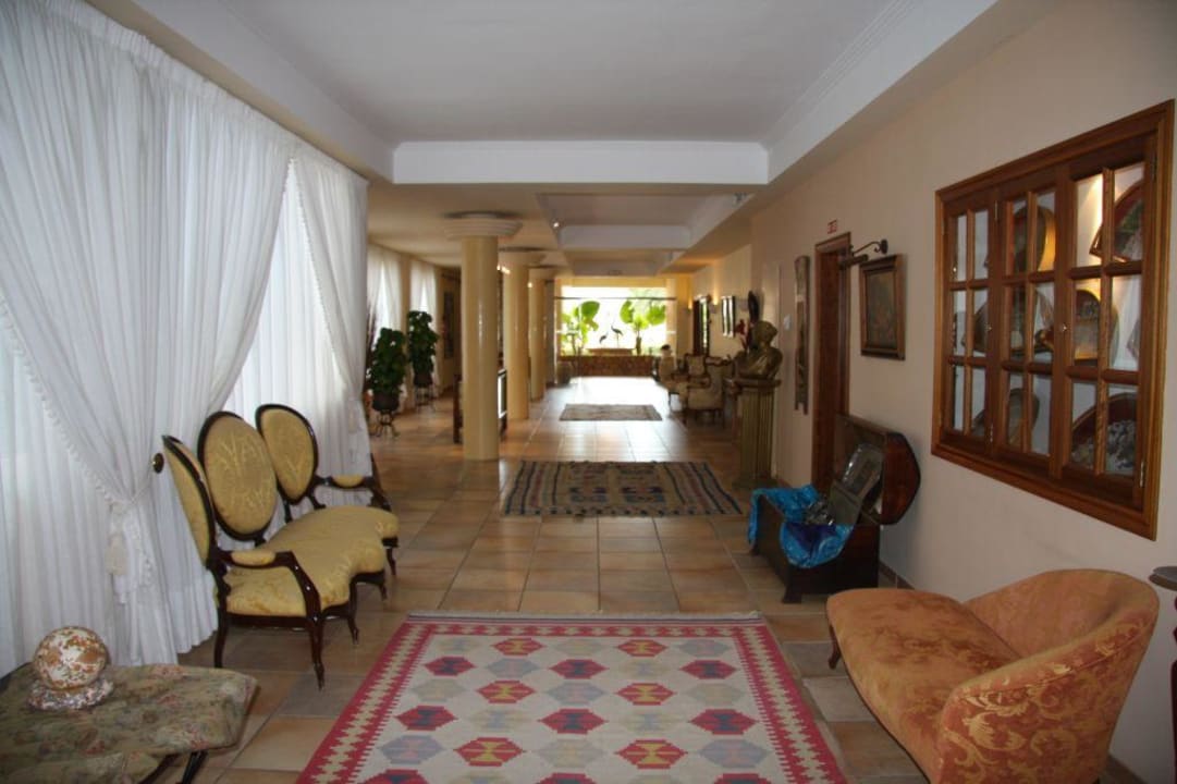 Übergang zum Restaurant Lago Garden