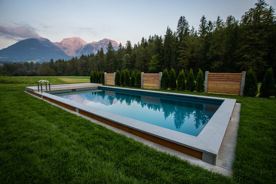 Pool Gästehaus Göllblick