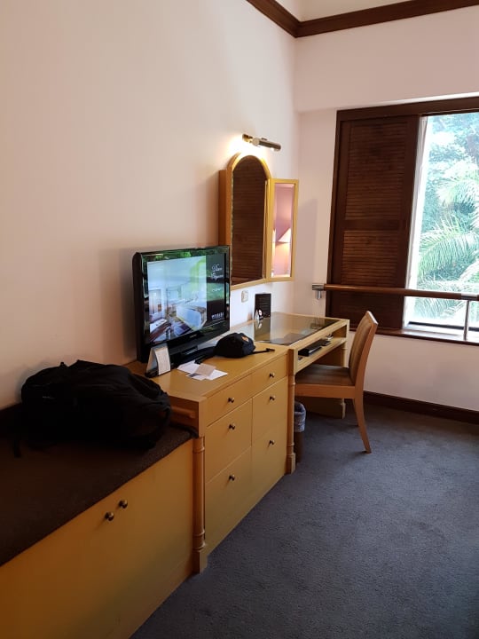 Zimmer Furama Riverfront