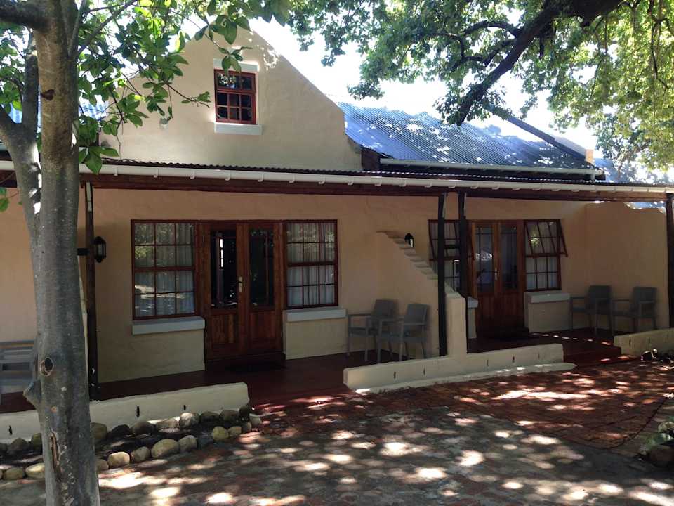 Our old stable building with 6 luxury rooms De Leeuwenhof Hotel