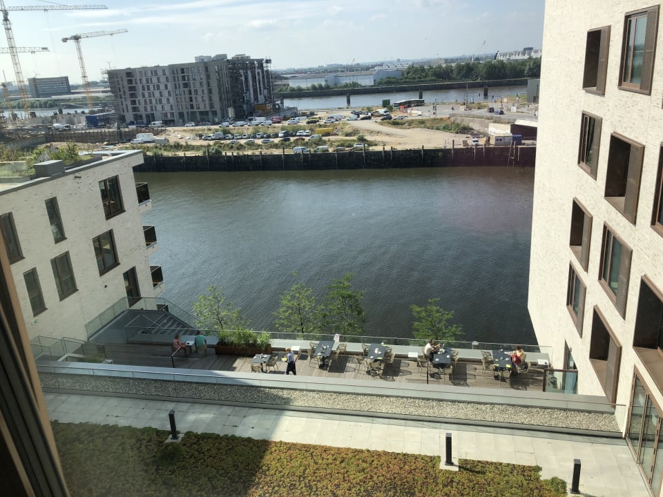 Ausblick JUFA Hotel Hamburg HafenCity