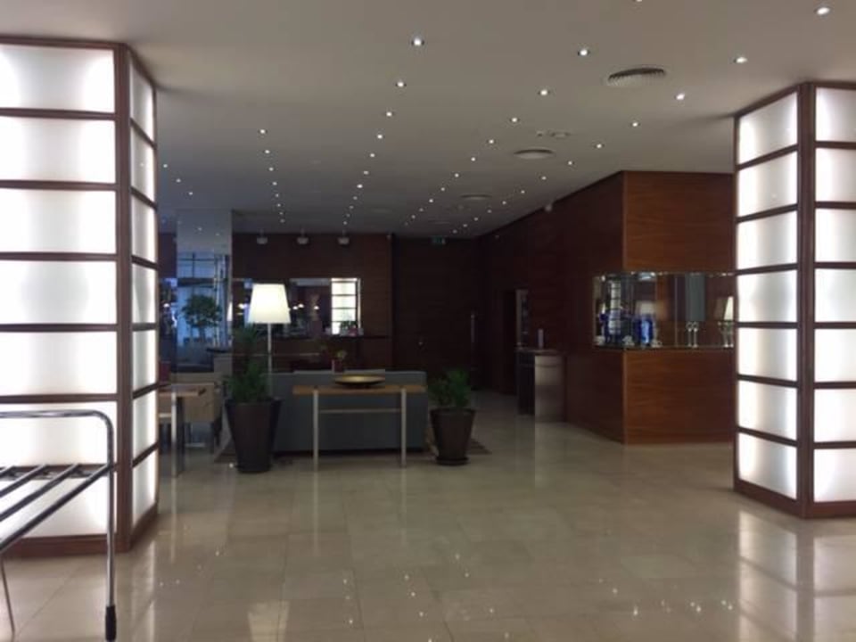 Lobby und Bar K+K Hotel Fenix