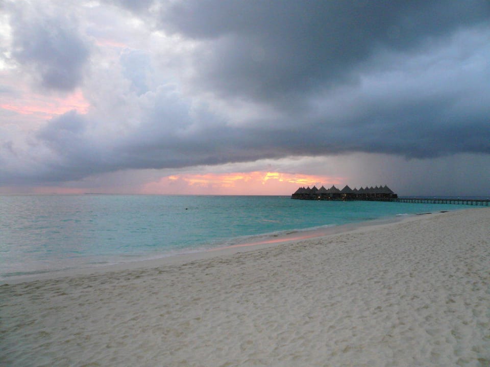 Sonnenuntergang Angaga Island Resort