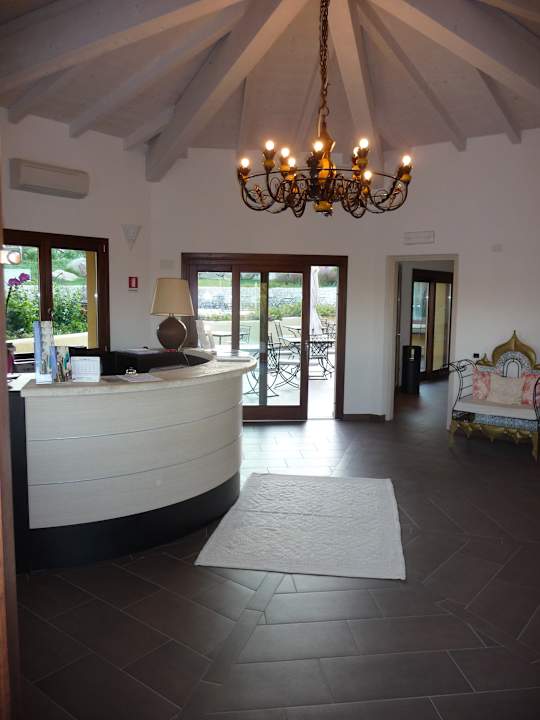Lobby Punta Falcone Resort