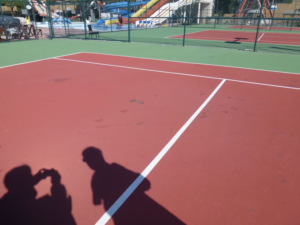 Tennisplatzzustand  Voyage Belek Golf & Spa