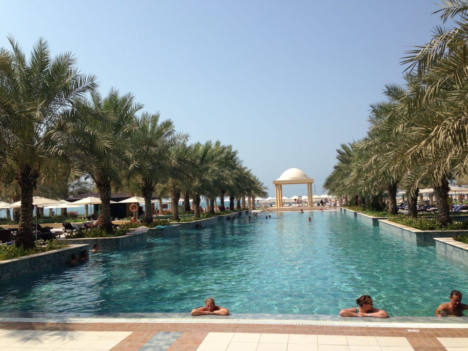 Salzwasserpool ca. 35 Grad Celsius Rixos Al Mairid Ras Al Khaimah