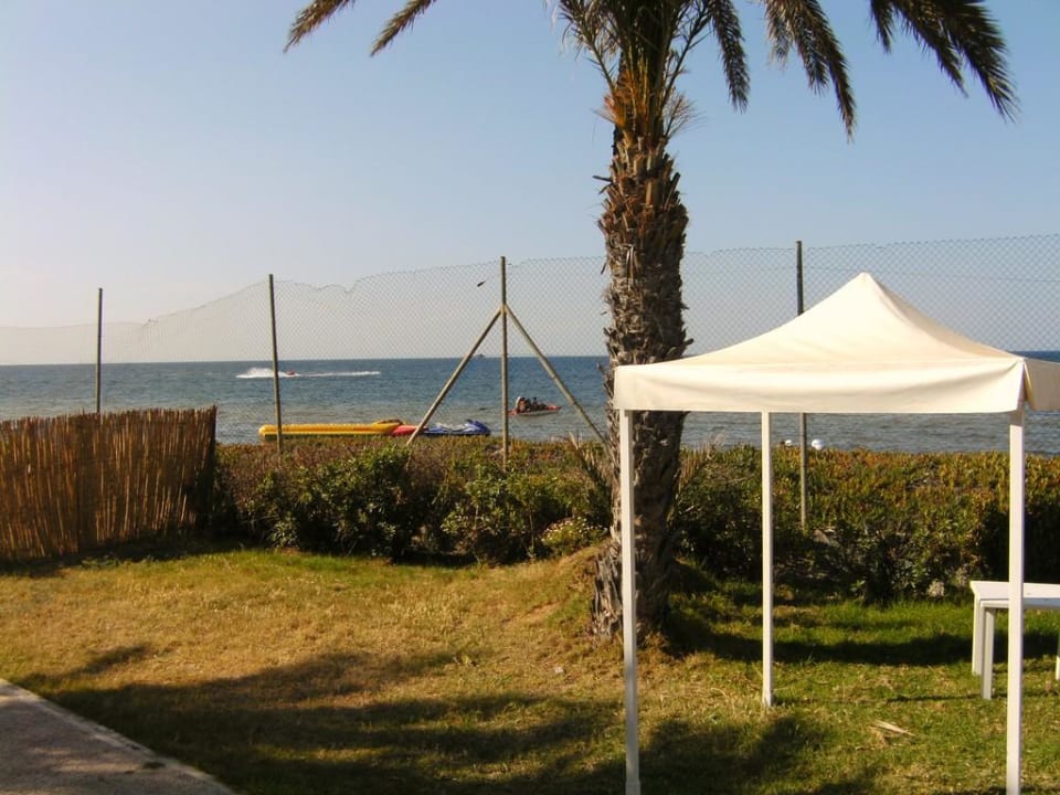 Ausblick von Pool Richtung Meer Hotel El Mouradi Skanes Beach
