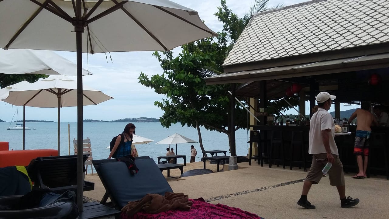 Vor dem Restaurant  NH Collection Samui Peace Resort