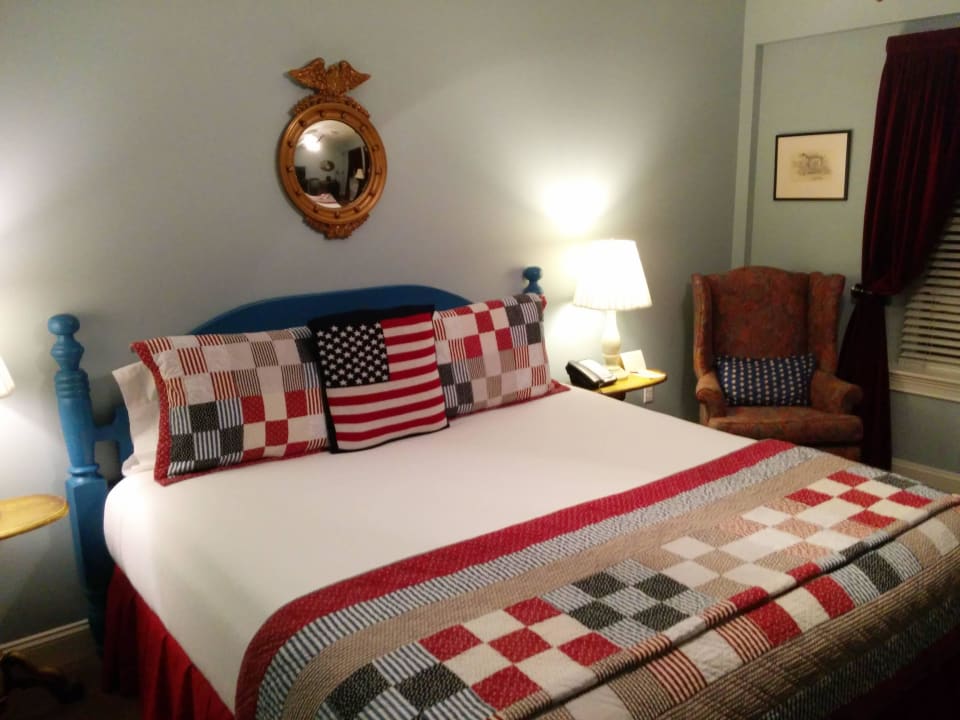 Bett The Kendall Hotel