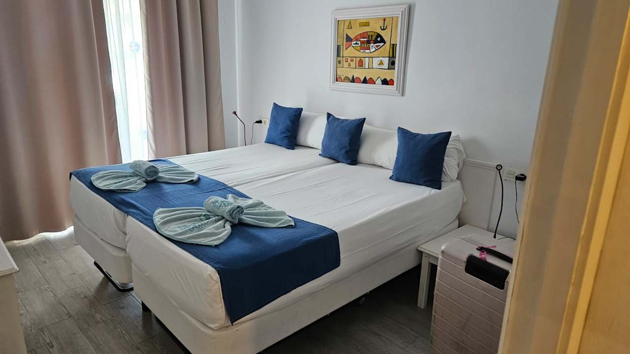 Zimmer Guya Wave Hotel