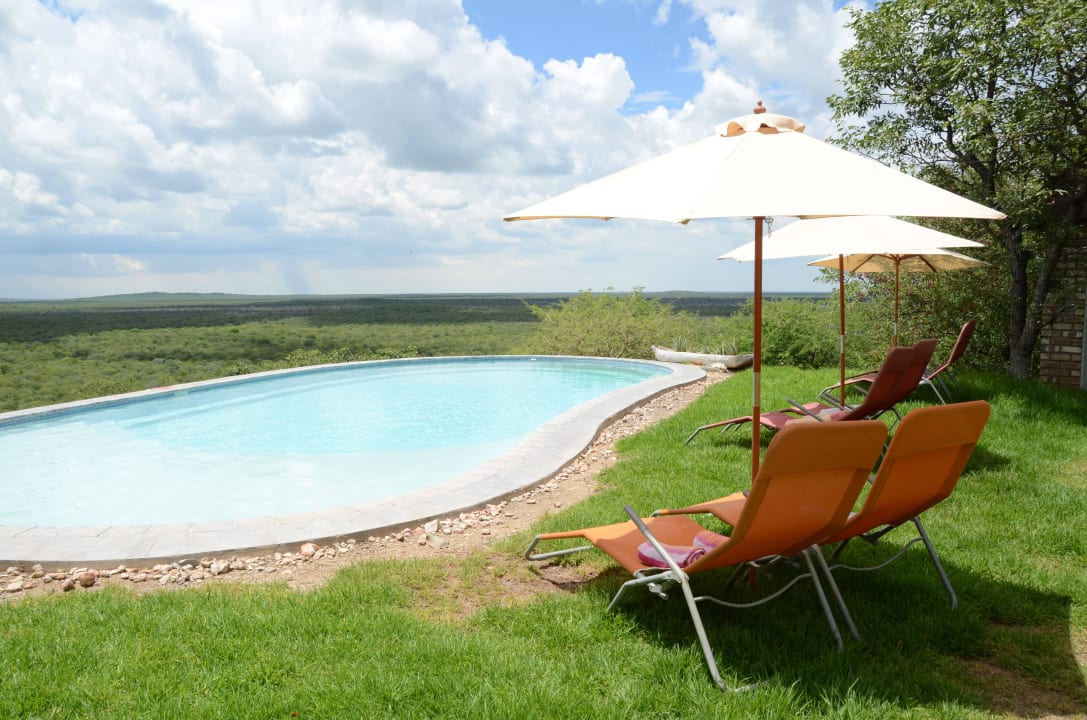 Schwimmbad Etosha Safari Lodge