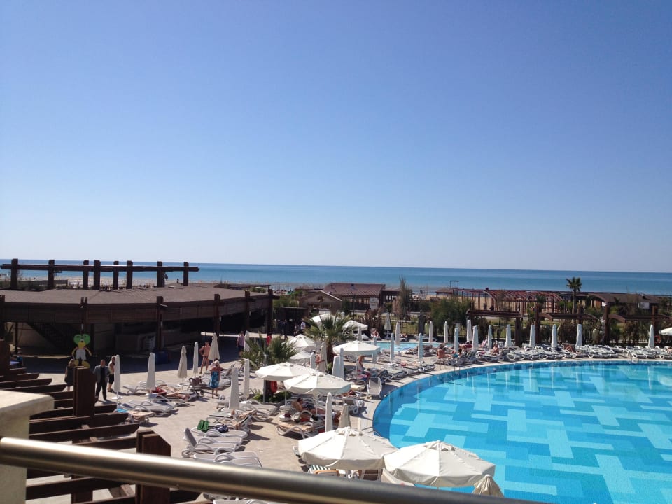 Blick auf den Pool Seamelia Beach Resort