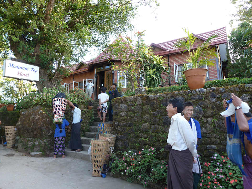 Außenansicht Mountain Top Hotel