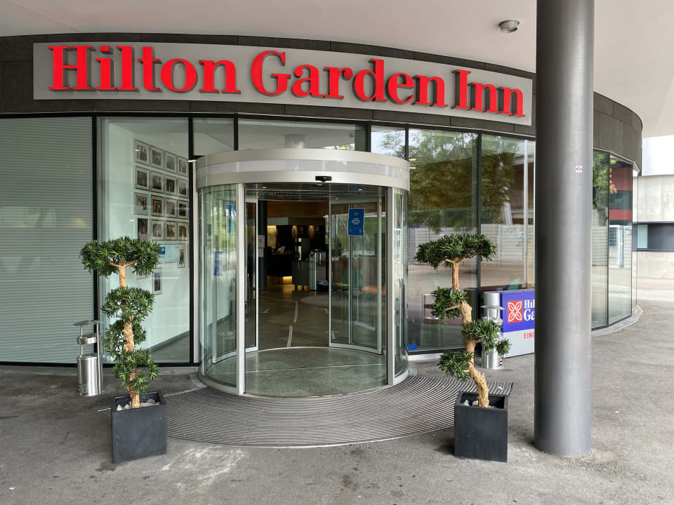 Außenansicht Hilton Garden Inn Stuttgart NeckarPark