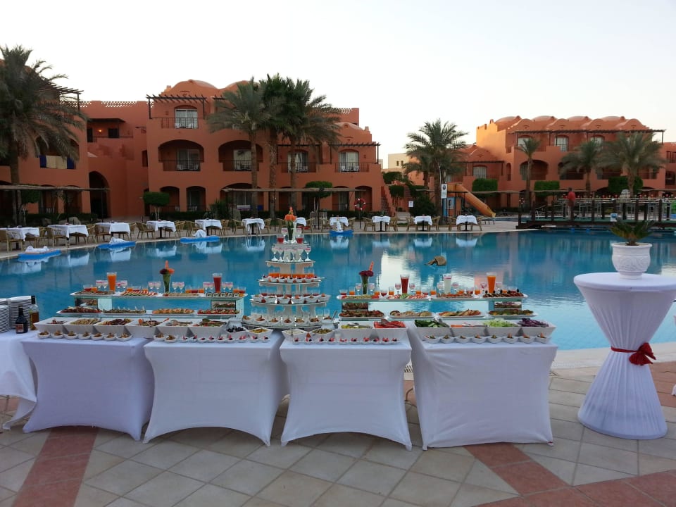 Vorbereitung zum Stammgästeessen Jaz Makadi Oasis Resort