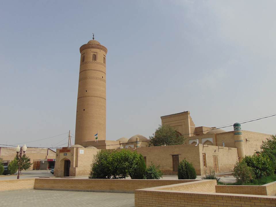 Außenansicht Madrasah Polvon-Qori Boutique