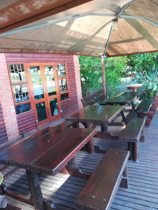 Außenansicht Hotel Dungbeetle River Lodge