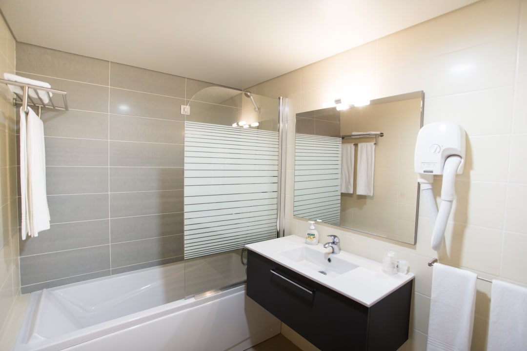 Zimmer Antillia Hotel Apartments