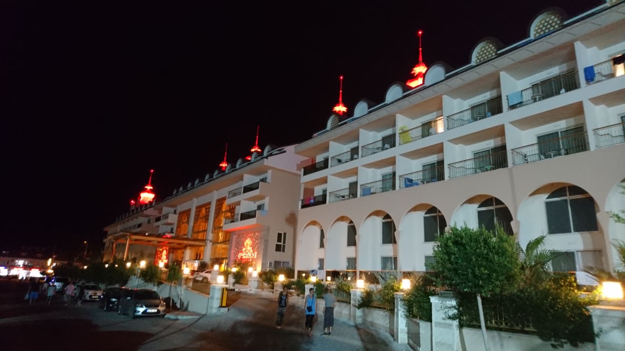 Außenansicht Well Palace Side