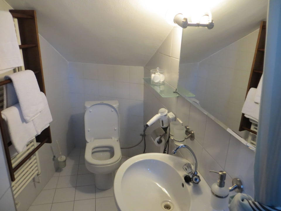 WC und Bad Pension Na Fortne