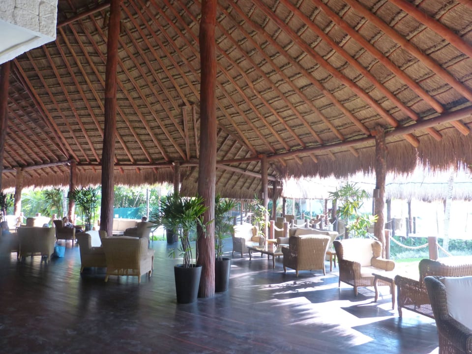 Lobby Akumal Bay Beach & Wellness Resort