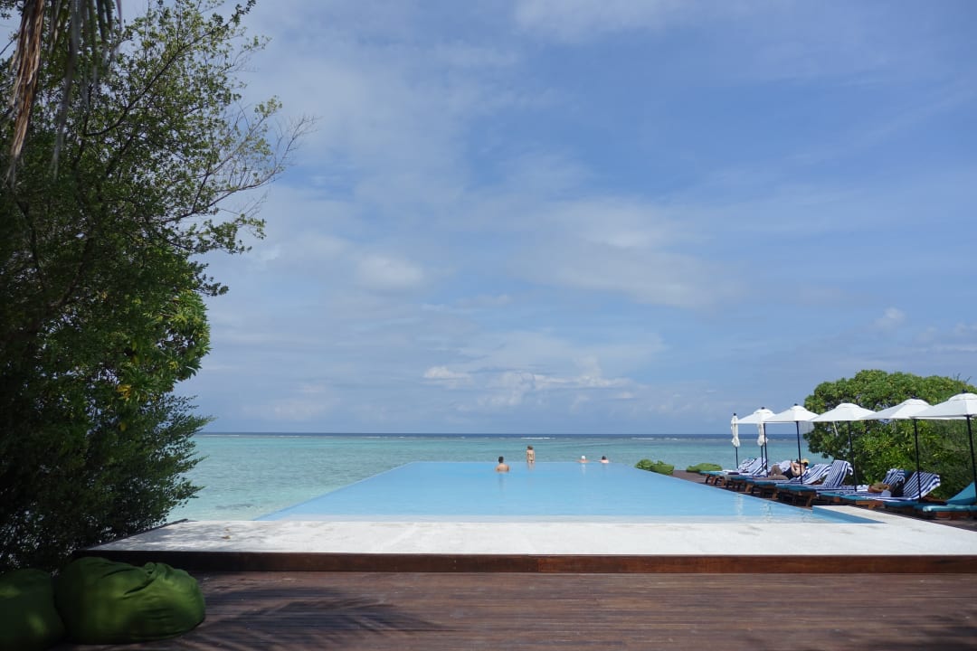Infinitypool Summer Island Maldives