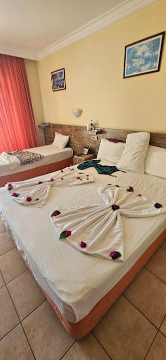 Zimmer Sayanora Hotel