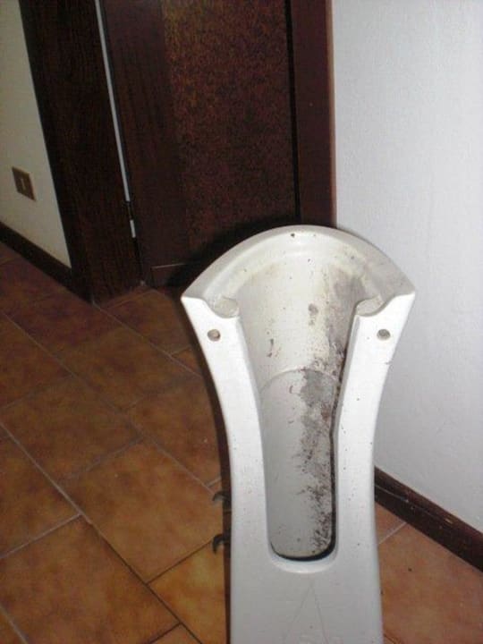 Reparaturarbeiten in unserem Zimmer Hotel New