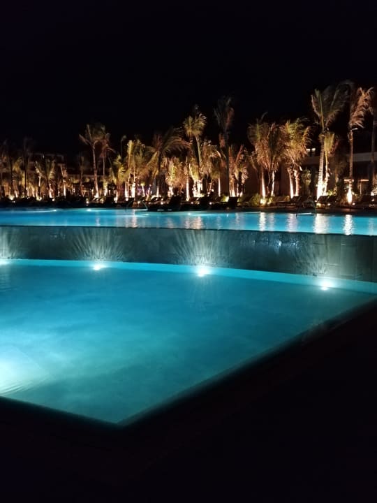 Pool Lopesan Costa Bávaro Resort, Spa & Casino