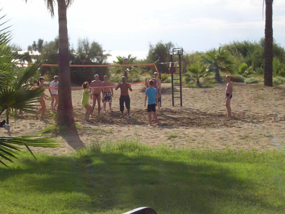 Volleyball mit Momo Royal Atlantis Beach Hotel