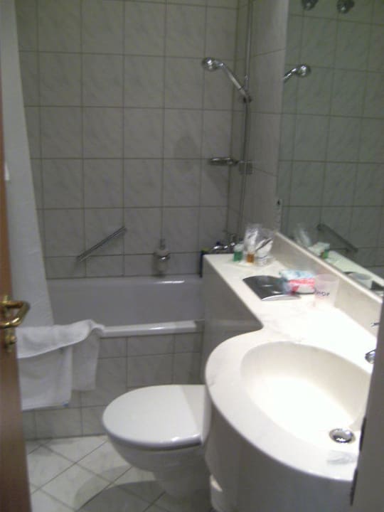 Badezimmer Scandic Berlin Kurfürstendamm