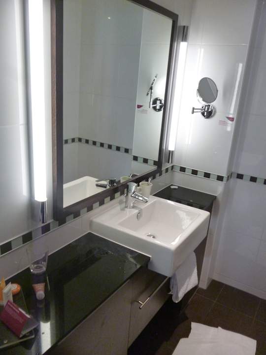 Łazienka Crowne Plaza London - Gatwick Airport