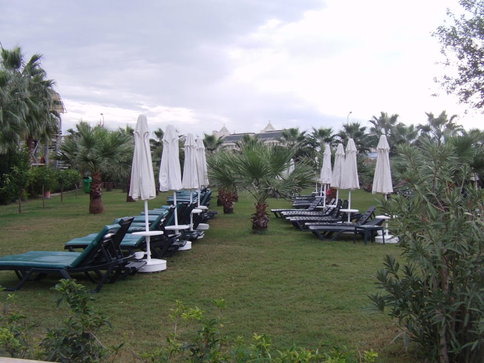 Hinter dem Pool Hane Family Resort