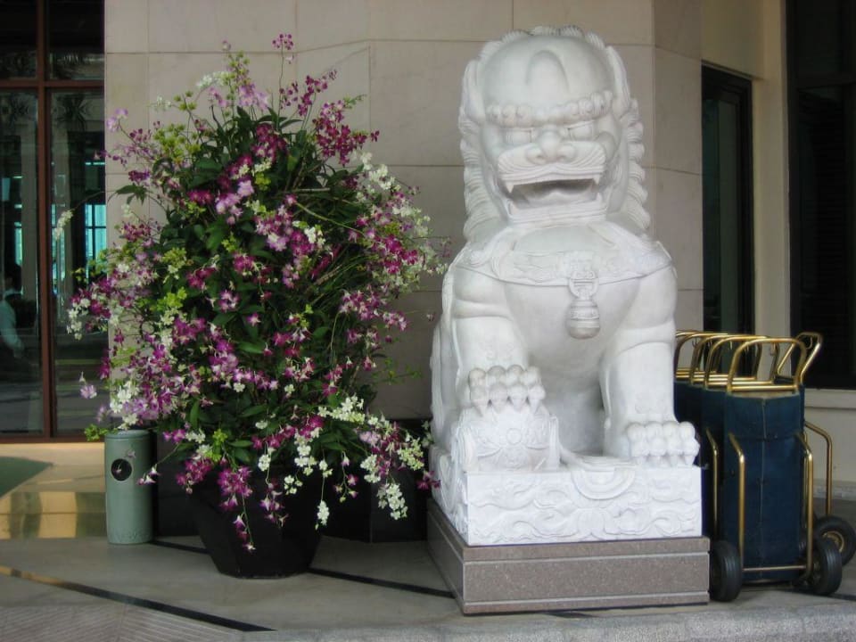 Eingang Hotel The Peninsula Bangkok