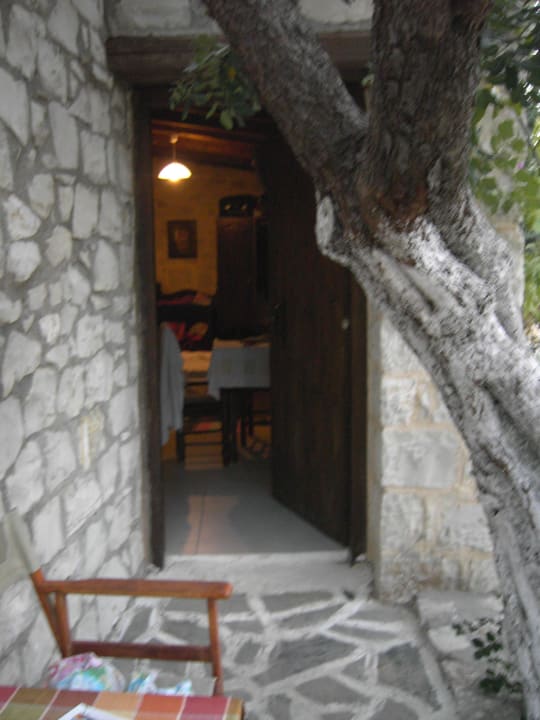 Zimmereingang Stone Village Petrino Horio