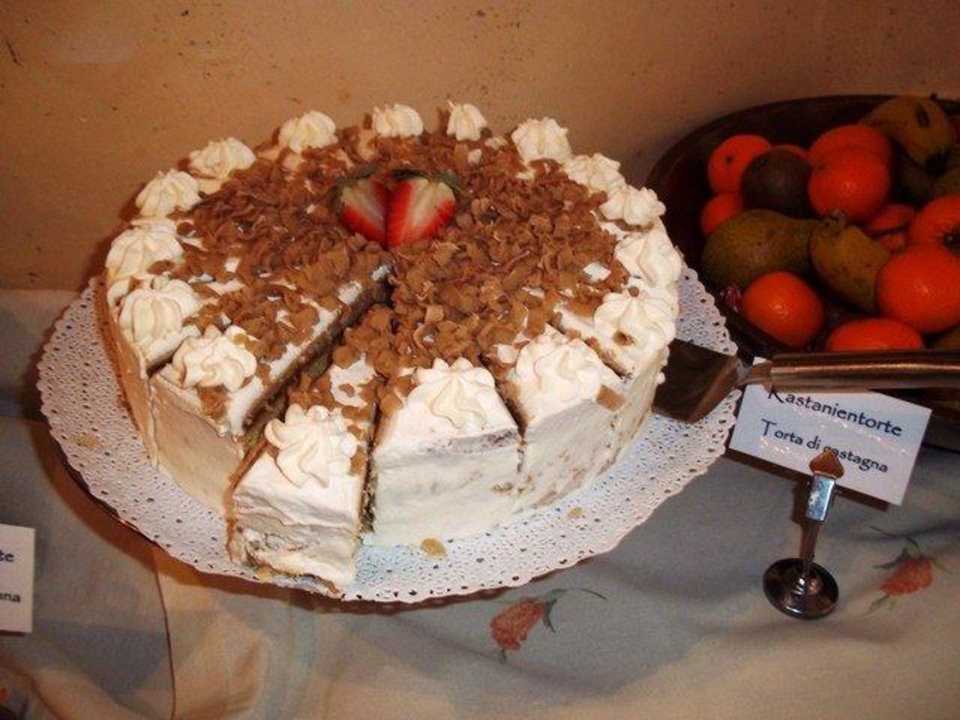 Vitales Mittagsbüffet - Kuchen Alphotel Tyrol
