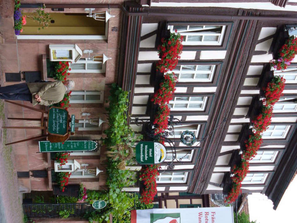 Blick von der Straße Zipf's Wein- und Gasthof Steuer