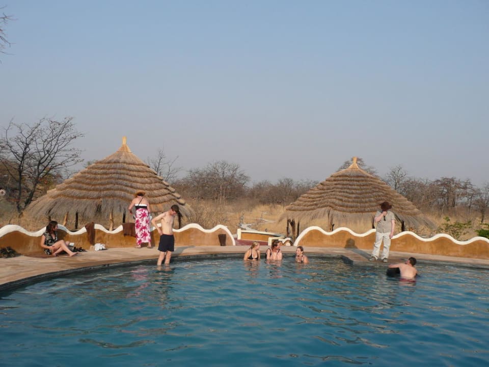 Ein Pool mitten in der Kalahari! Planet Baobab Botswana