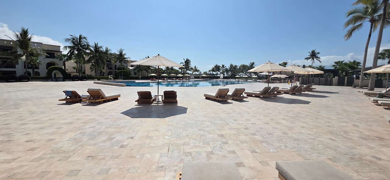 Pool Salalah Rotana Resort