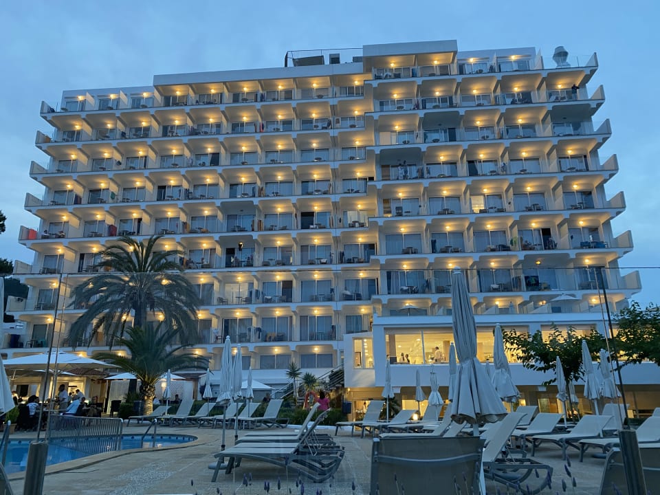 Außenansicht Universal Hotel Castell Royal