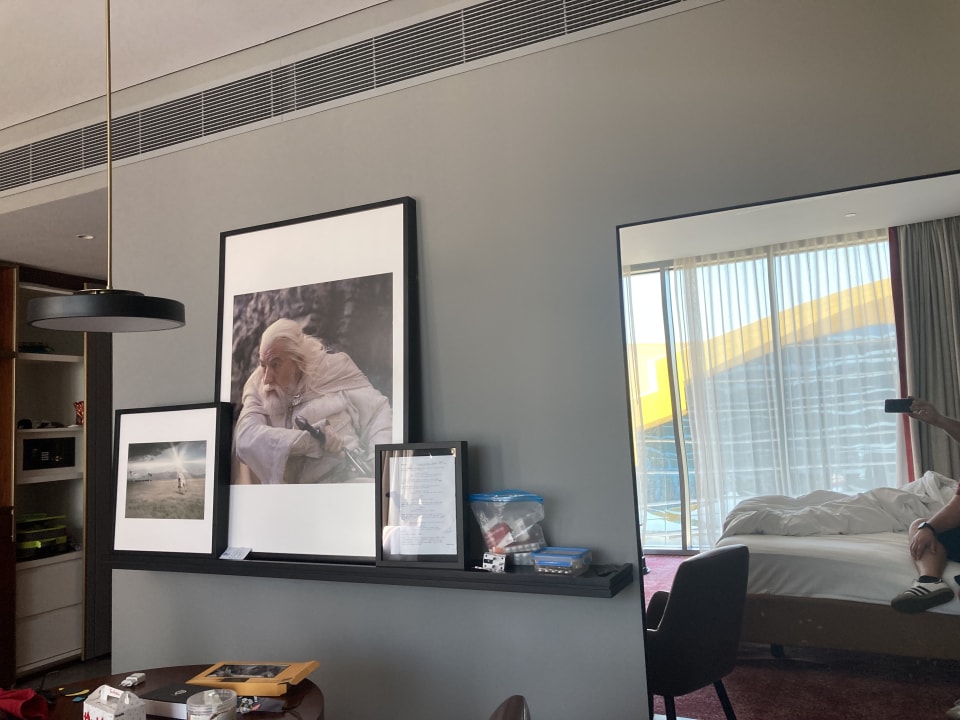 Zimmer The WB Abu Dhabi, Curio Collection By Hilton