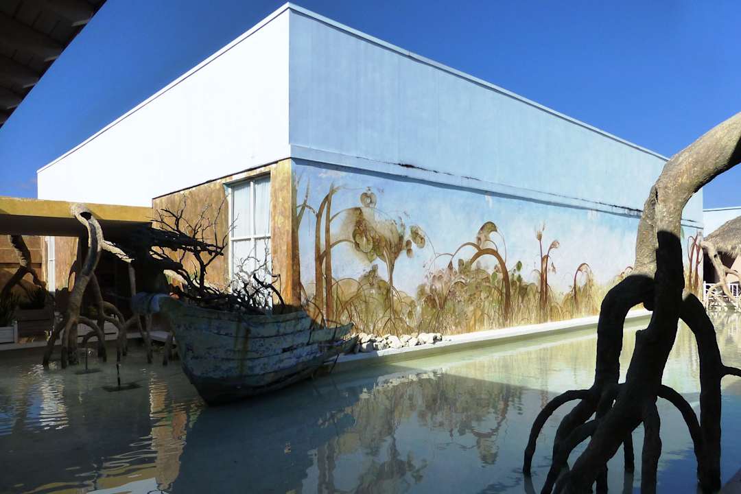 Wasserfläche in der Lobby Melia Las Dunas