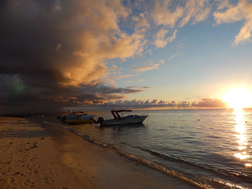 Strand Victoria Beachcomber Resort & Spa
