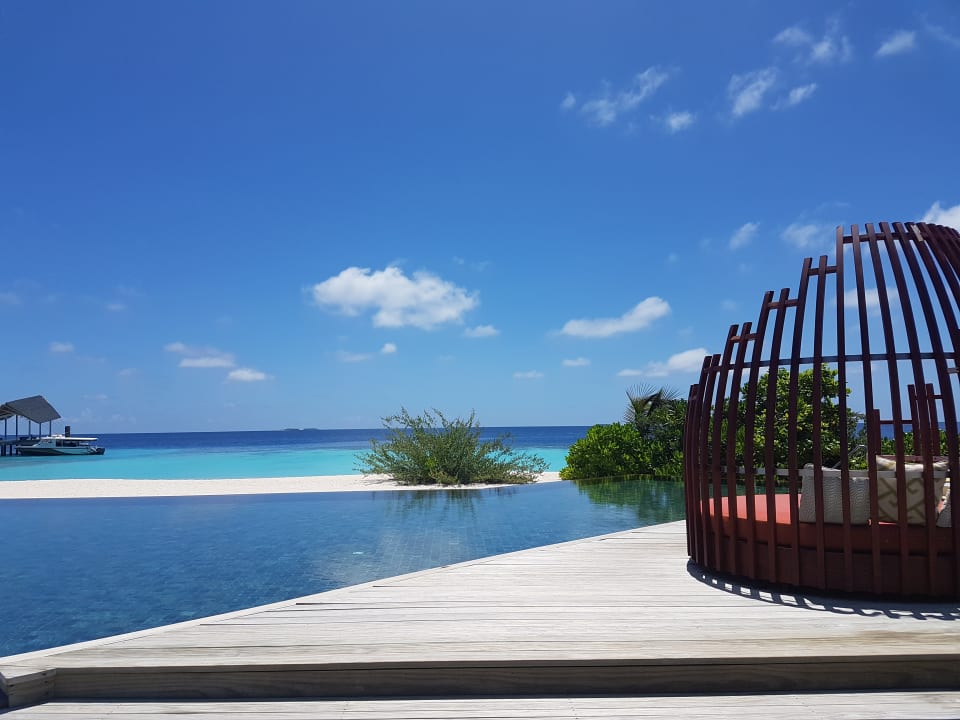 Pool NH Collection Maldives Havodda Resort