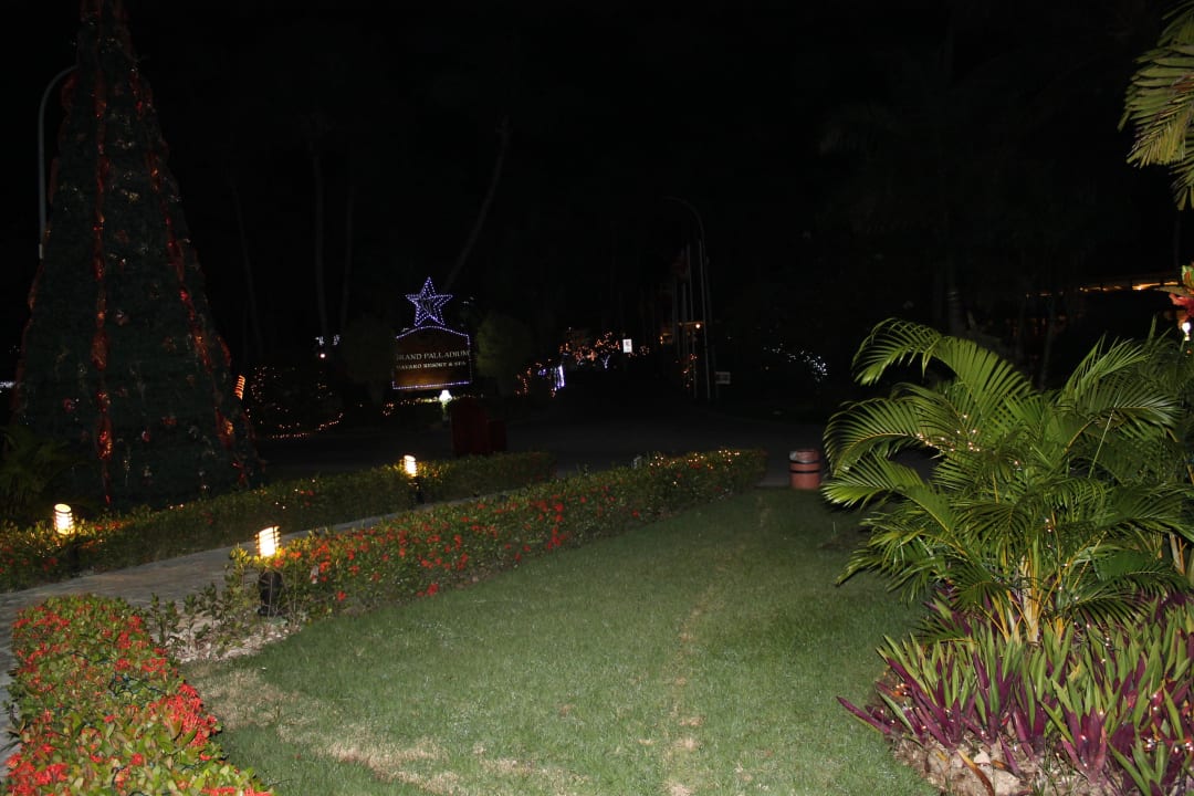 Hotel Grand Palladium Palace Resort, Spa & Casino Hotel Grand Palladium Palace Resort, Spa & Casino