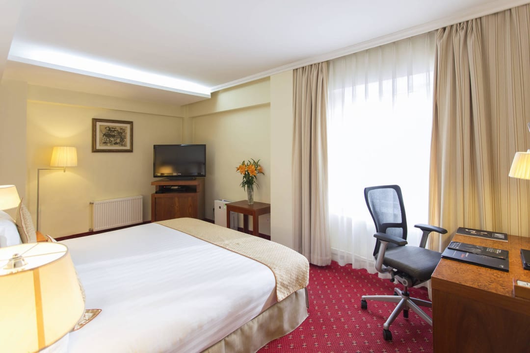 Superior room Kempinski Hotel Khan Palace