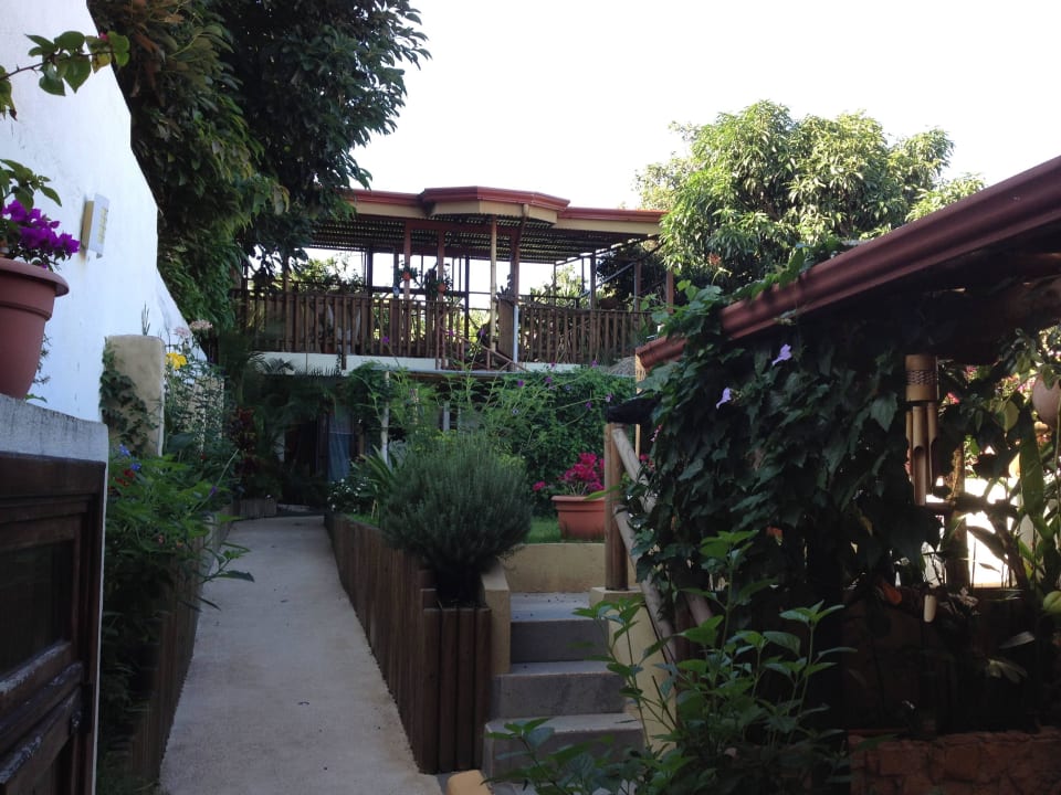 Weg zu den Zimmern Hotel Posada Nena, Casa Alegre