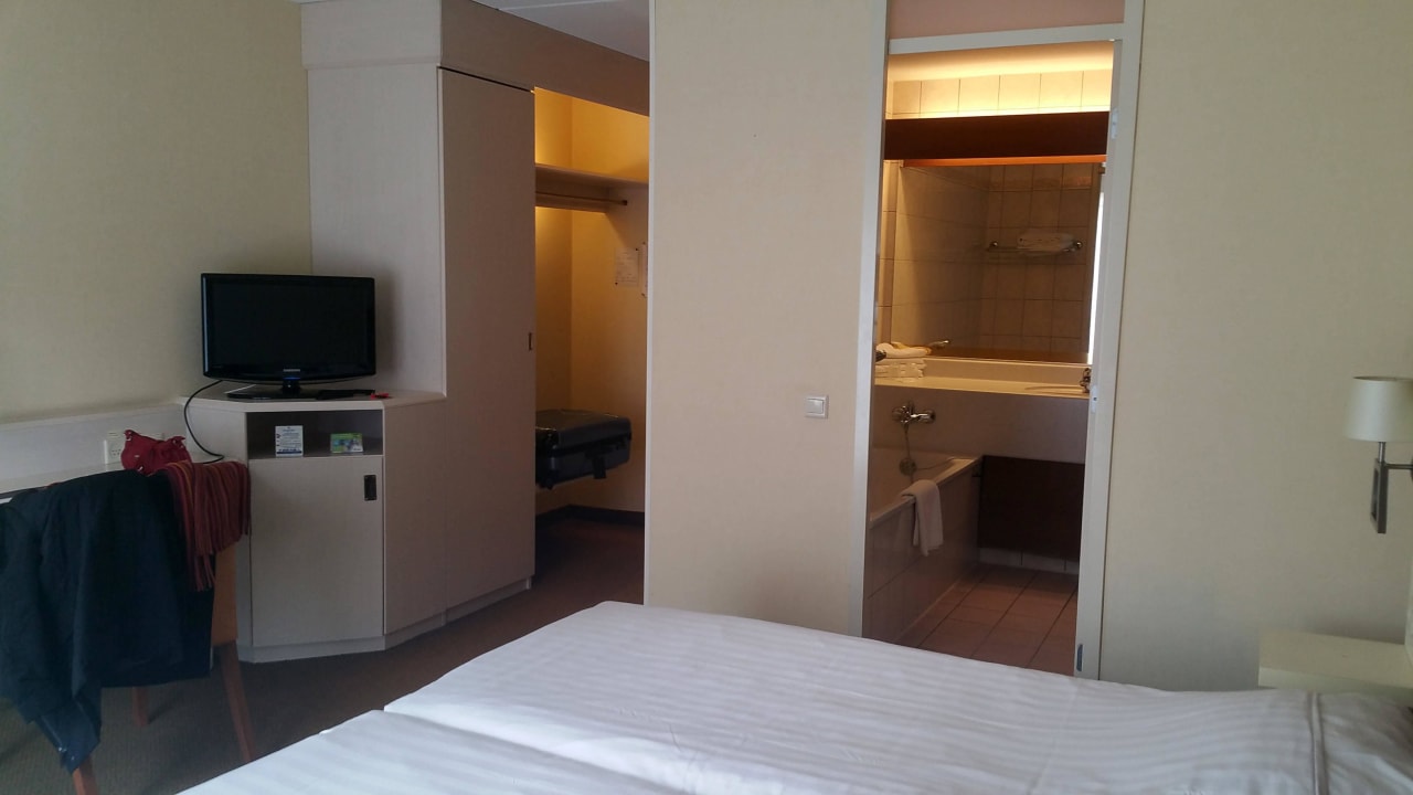 Vom Bett direkt ins Bad Hotel Tulip Inn Leiderdorp