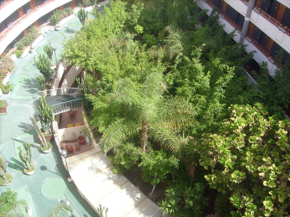 Vom Dach ins Hotelinnere Bull Escorial & Spa