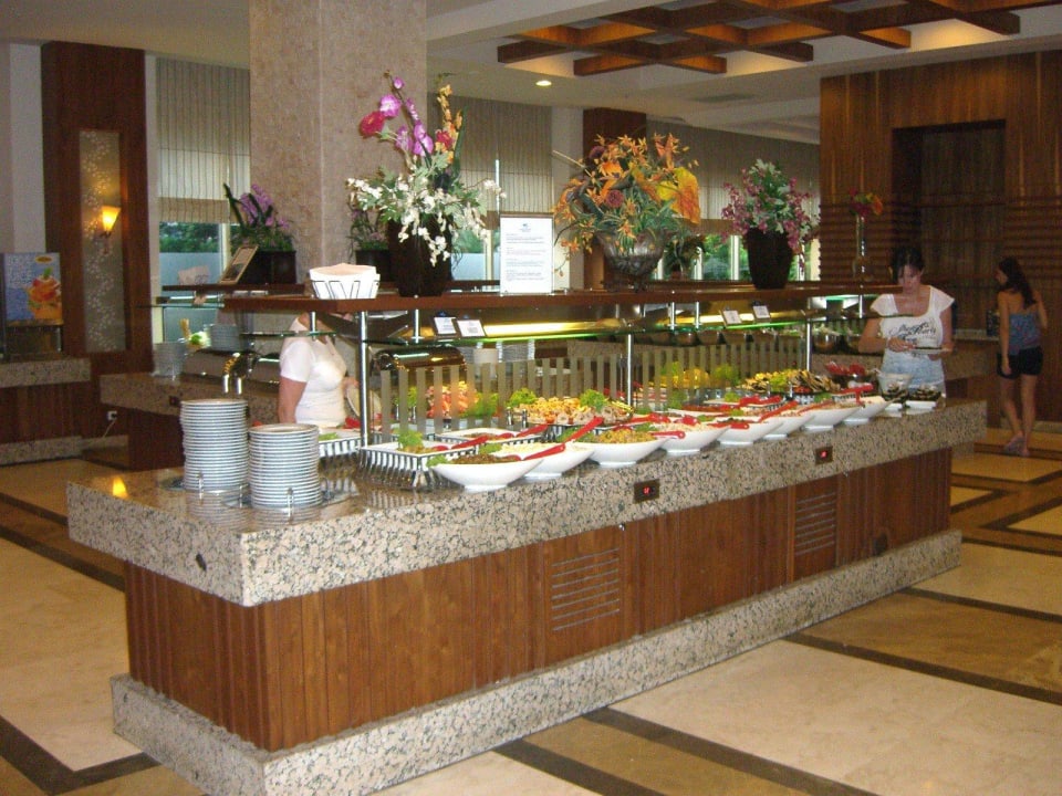 Teil des Vorspeisenbuffets Crystal De Luxe